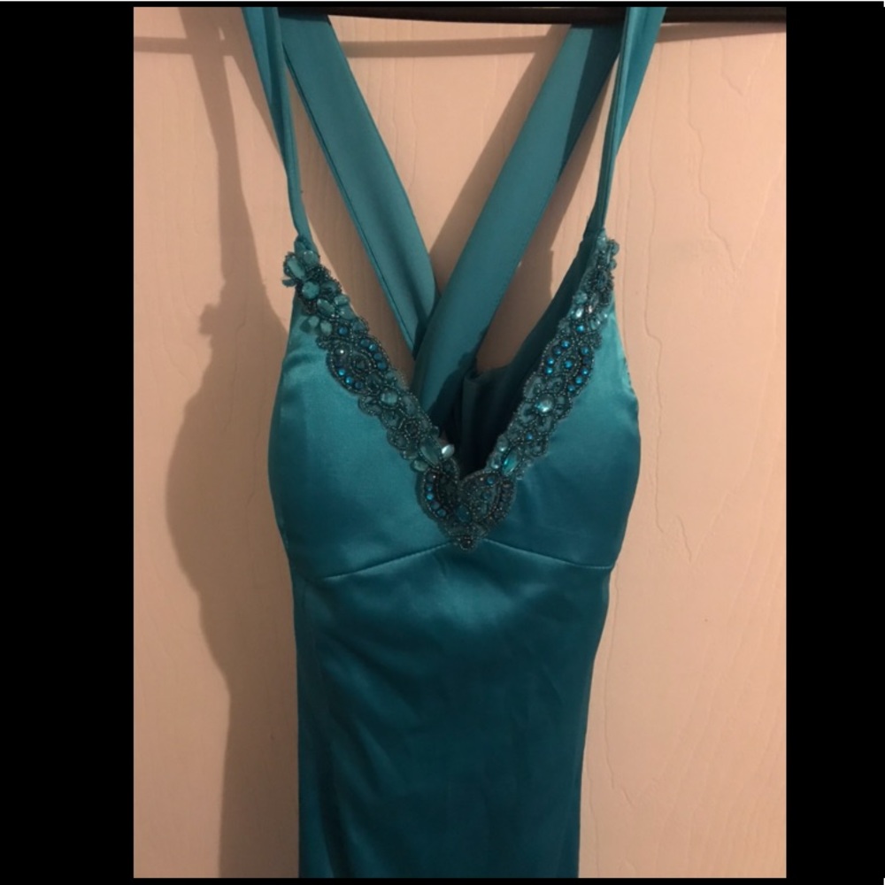 Formal Dress - Picture 2 of 3